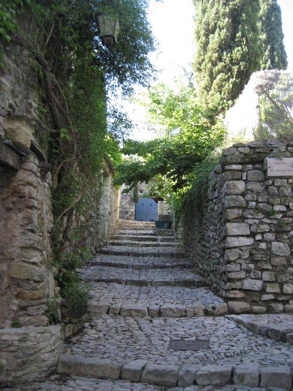 Maison D'Hotes De L'Eveche Bed & Breakfast Vaison-la-Romaine Exterior photo